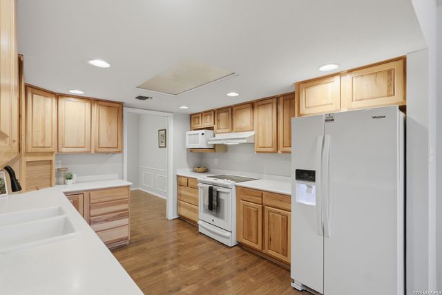 6339 Mary Jamison, Leon Valley, TX 78238