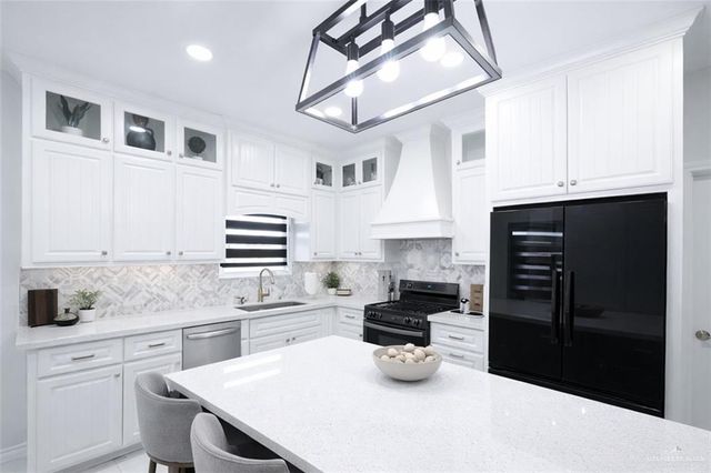 325 Dawn Street, Rio Grande City, TX 78582