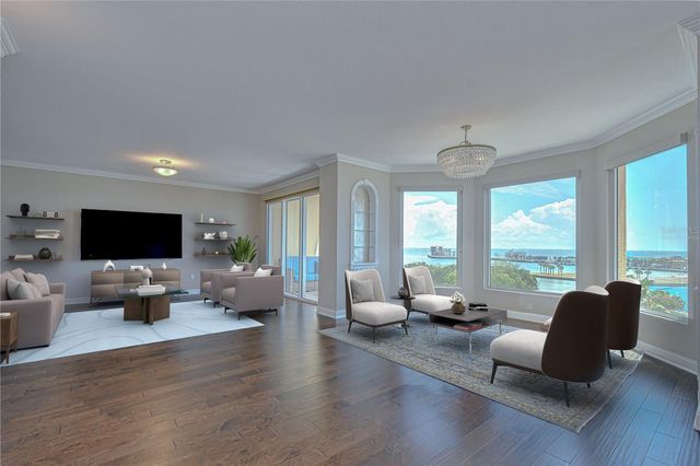 555 5TH AVENUE NE 711, St Petersburg, FL 33701