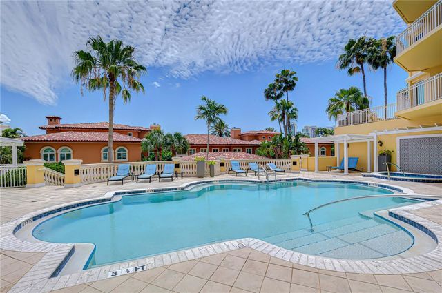 555 5TH AVENUE NE 711, St Petersburg, FL 33701