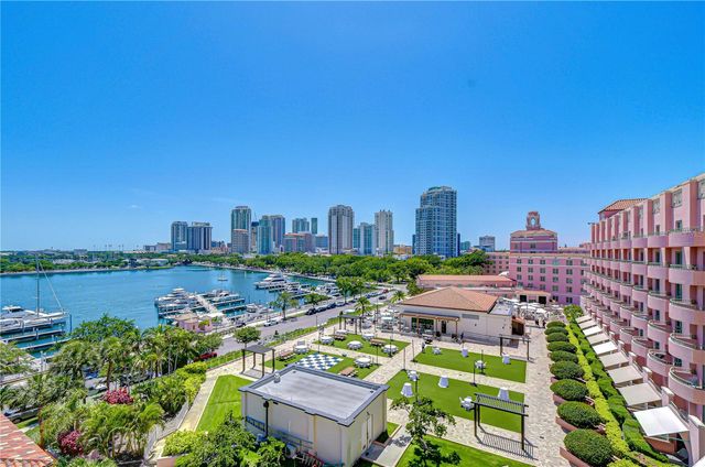 555 5TH AVENUE NE 711, St Petersburg, FL 33701