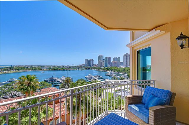 555 5TH AVENUE NE 711, St Petersburg, FL 33701