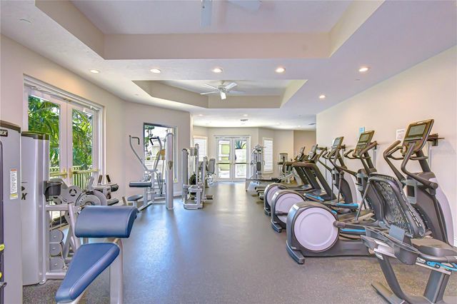 555 5TH AVENUE NE 711, St Petersburg, FL 33701
