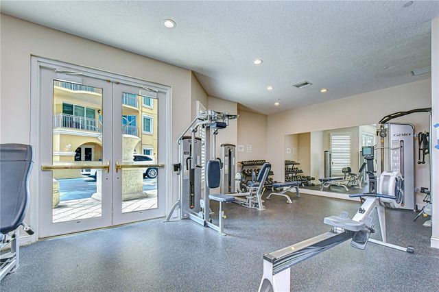 555 5TH AVENUE NE 711, St Petersburg, FL 33701