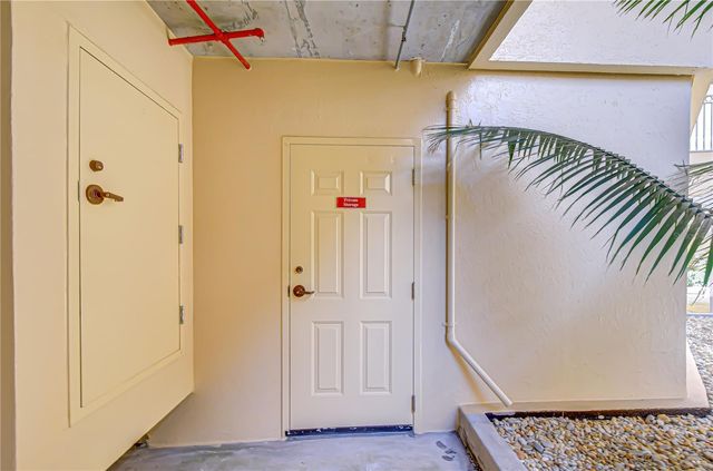 555 5TH AVENUE NE 711, St Petersburg, FL 33701