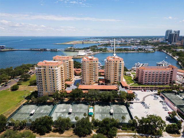 555 5TH AVENUE NE 711, St Petersburg, FL 33701