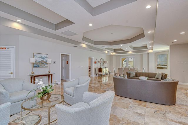 555 5TH AVENUE NE 711, St Petersburg, FL 33701