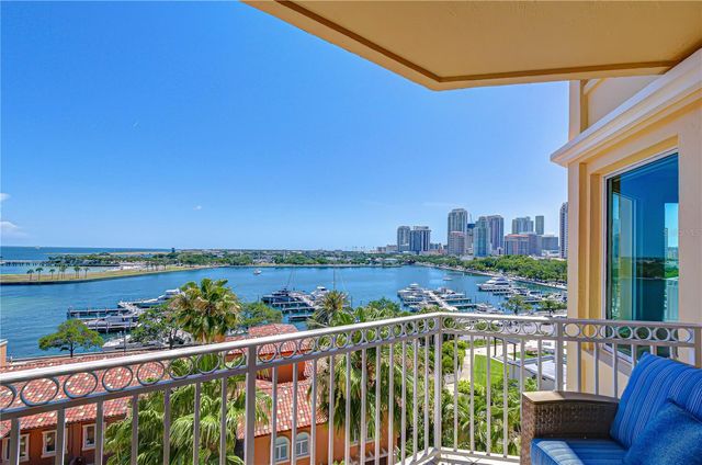 555 5TH AVENUE NE 711, St Petersburg, FL 33701