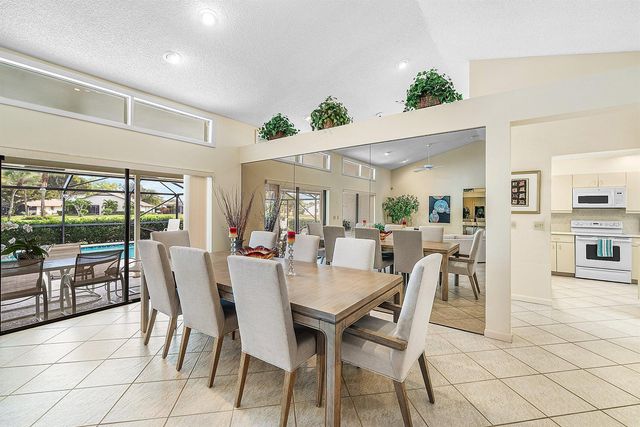 5722 Willow Creek Lane, Delray Beach, FL 33484