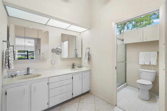 5722 Willow Creek Lane, Delray Beach, FL 33484