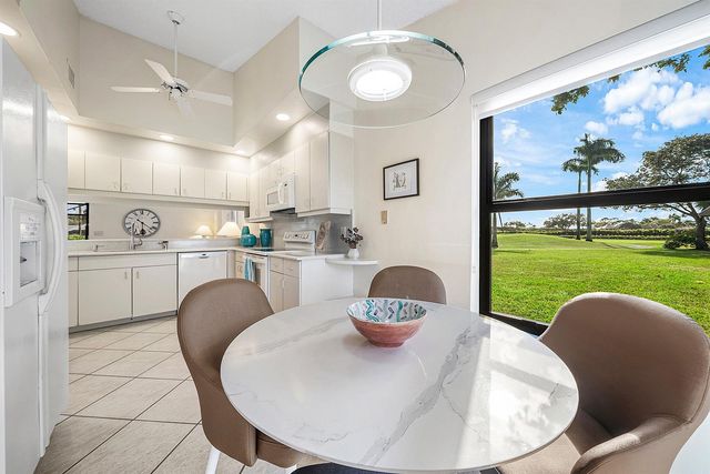 5722 Willow Creek Lane, Delray Beach, FL 33484