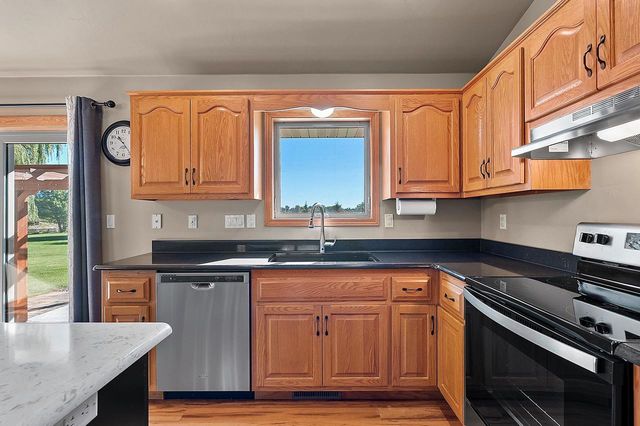 2832 BAY SETTLEMENT ROAD, Green Bay, WI 54311