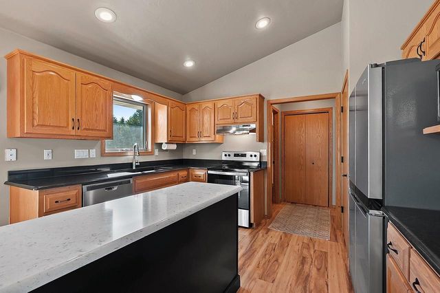 2832 BAY SETTLEMENT ROAD, Green Bay, WI 54311