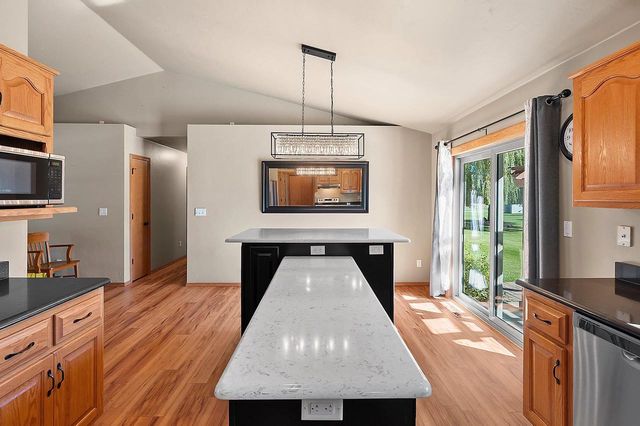 2832 BAY SETTLEMENT ROAD, Green Bay, WI 54311