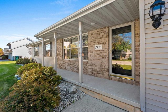 2832 BAY SETTLEMENT ROAD, Green Bay, WI 54311