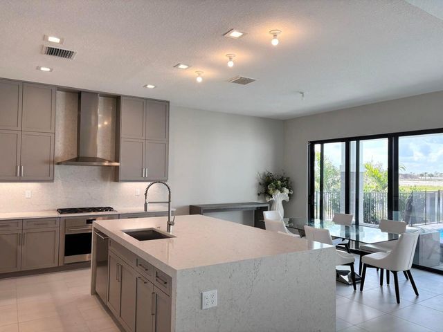 9937 Migration Point, Palm Beach Gardens, FL 33412