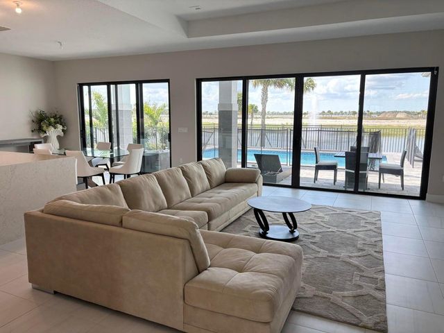 9937 Migration Point, Palm Beach Gardens, FL 33412