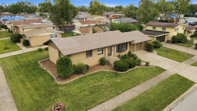 171 Serena Drive, Chicago Heights, IL 60411
