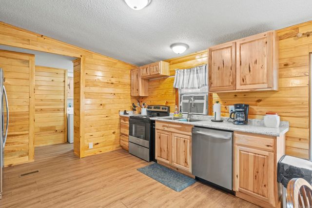 134 George Cypert, Searcy, AR 72143