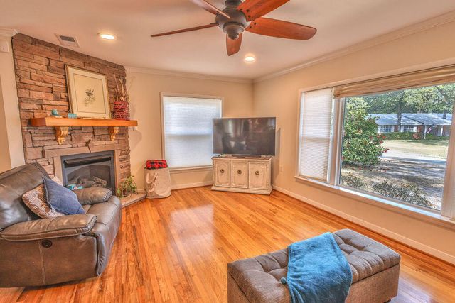 28 SE Anastasia Drive, Fort Walton Beach, FL 32548