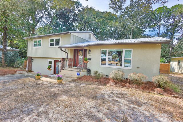 28 SE Anastasia Drive, Fort Walton Beach, FL 32548