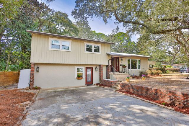 28 SE Anastasia Drive, Fort Walton Beach, FL 32548