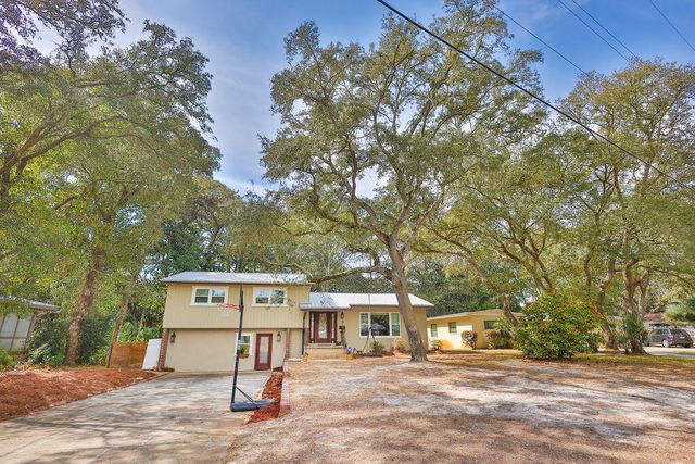 28 SE Anastasia Drive, Fort Walton Beach, FL 32548