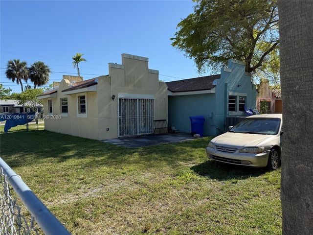 1501 NW 57th St, Miami, FL 33142