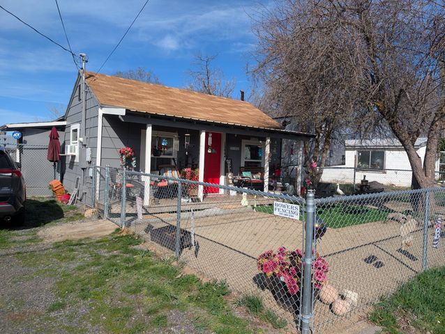 1944 Gary Street, Klamath Falls, OR 97603