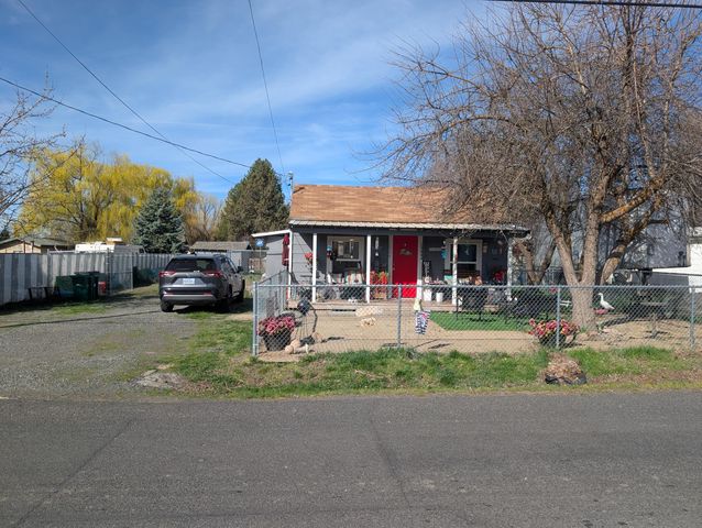 1944 Gary Street, Klamath Falls, OR 97603