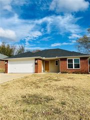 1160 S Jasmine Lane, Fayetteville, AR 72704