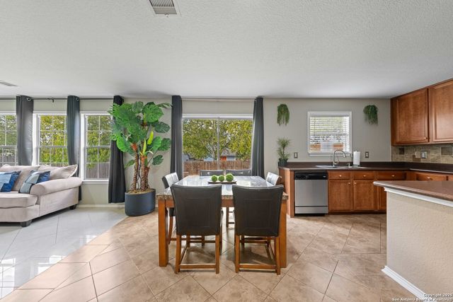 12903 thomas sumter, San Antonio, TX 78233