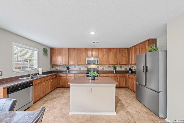 12903 thomas sumter, San Antonio, TX 78233