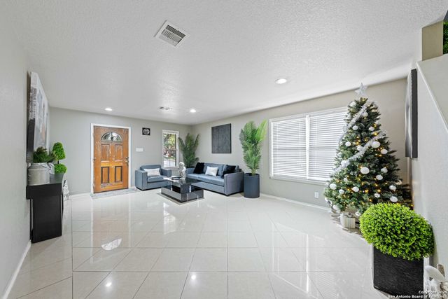 12903 thomas sumter, San Antonio, TX 78233