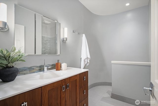 3533 262nd Avenue SE, Sammamish, WA 98075