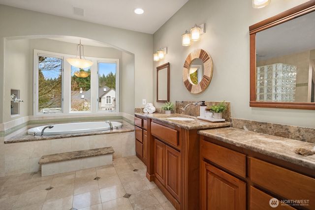 3533 262nd Avenue SE, Sammamish, WA 98075