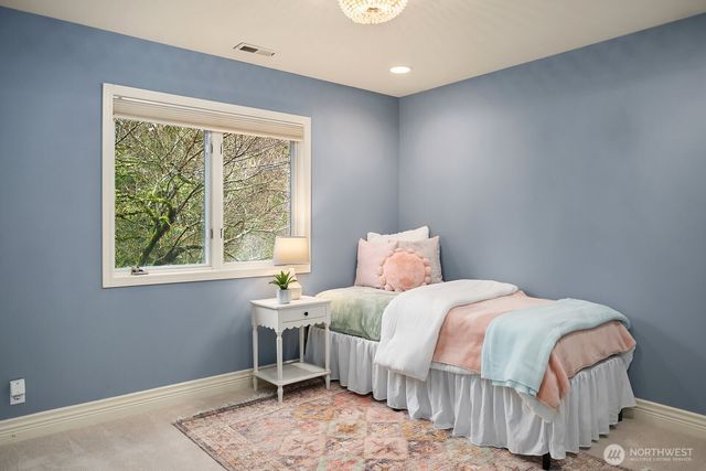 3533 262nd Avenue SE, Sammamish, WA 98075