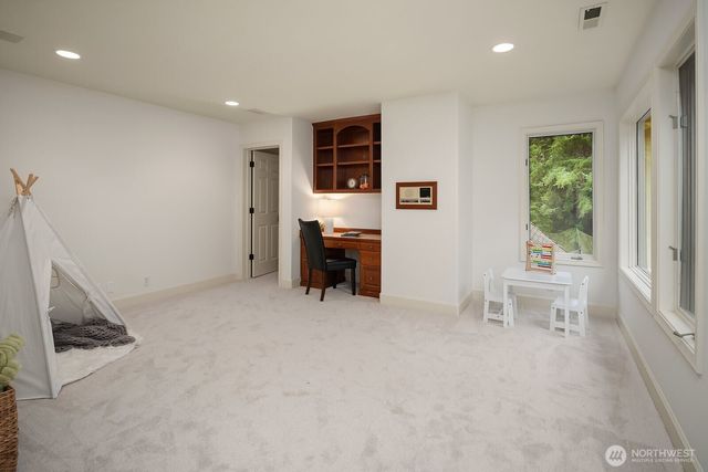 3533 262nd Avenue SE, Sammamish, WA 98075