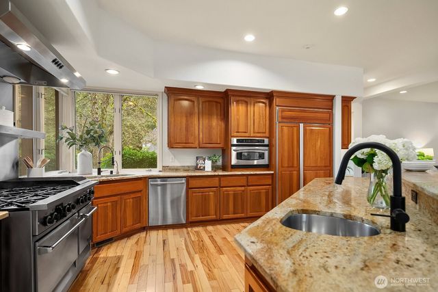 3533 262nd Avenue SE, Sammamish, WA 98075