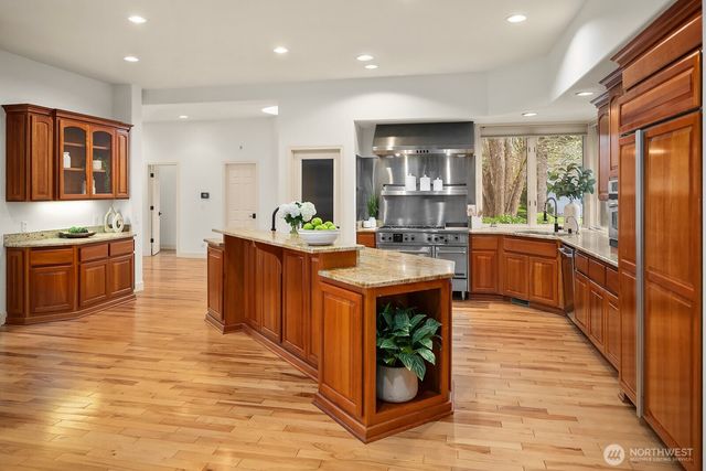 3533 262nd Avenue SE, Sammamish, WA 98075