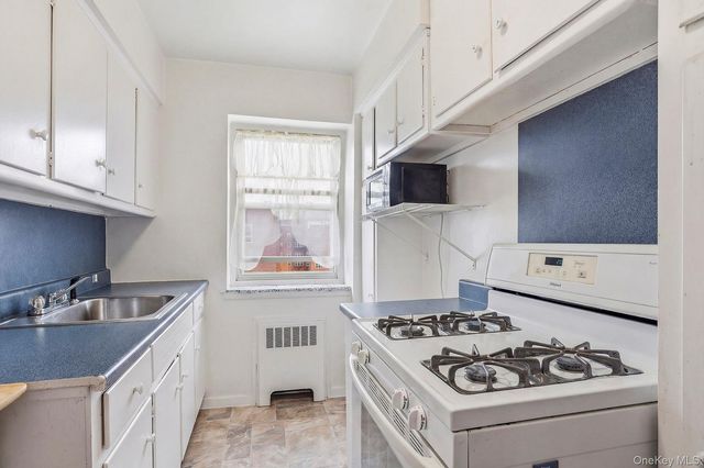 144-55 Melbourne Avenue 6J, Flushing, NY 11367