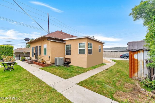 10333 Inglewood Avenue, Inglewood, CA 90304