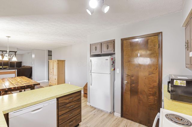 252 Old Coach Place, Canal Winchester, OH 43110