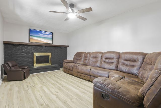 252 Old Coach Place, Canal Winchester, OH 43110