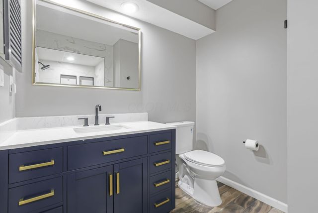 252 Old Coach Place, Canal Winchester, OH 43110