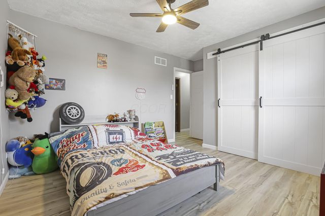 252 Old Coach Place, Canal Winchester, OH 43110