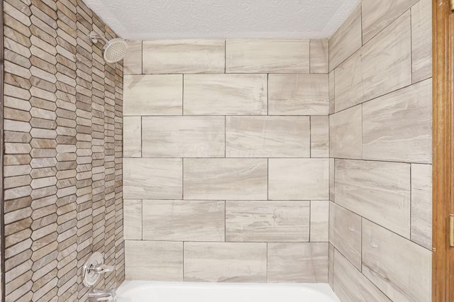 252 Old Coach Place, Canal Winchester, OH 43110