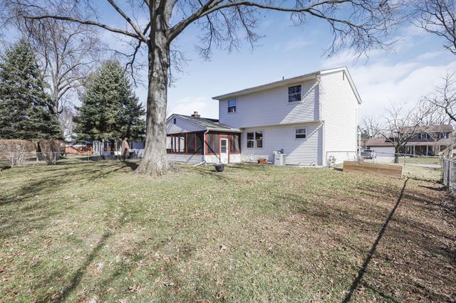 252 Old Coach Place, Canal Winchester, OH 43110