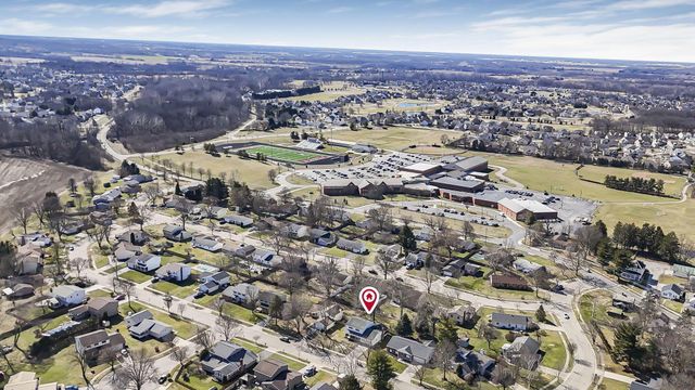 252 Old Coach Place, Canal Winchester, OH 43110