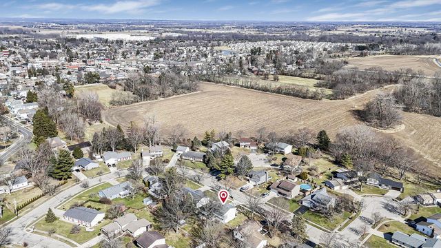 252 Old Coach Place, Canal Winchester, OH 43110